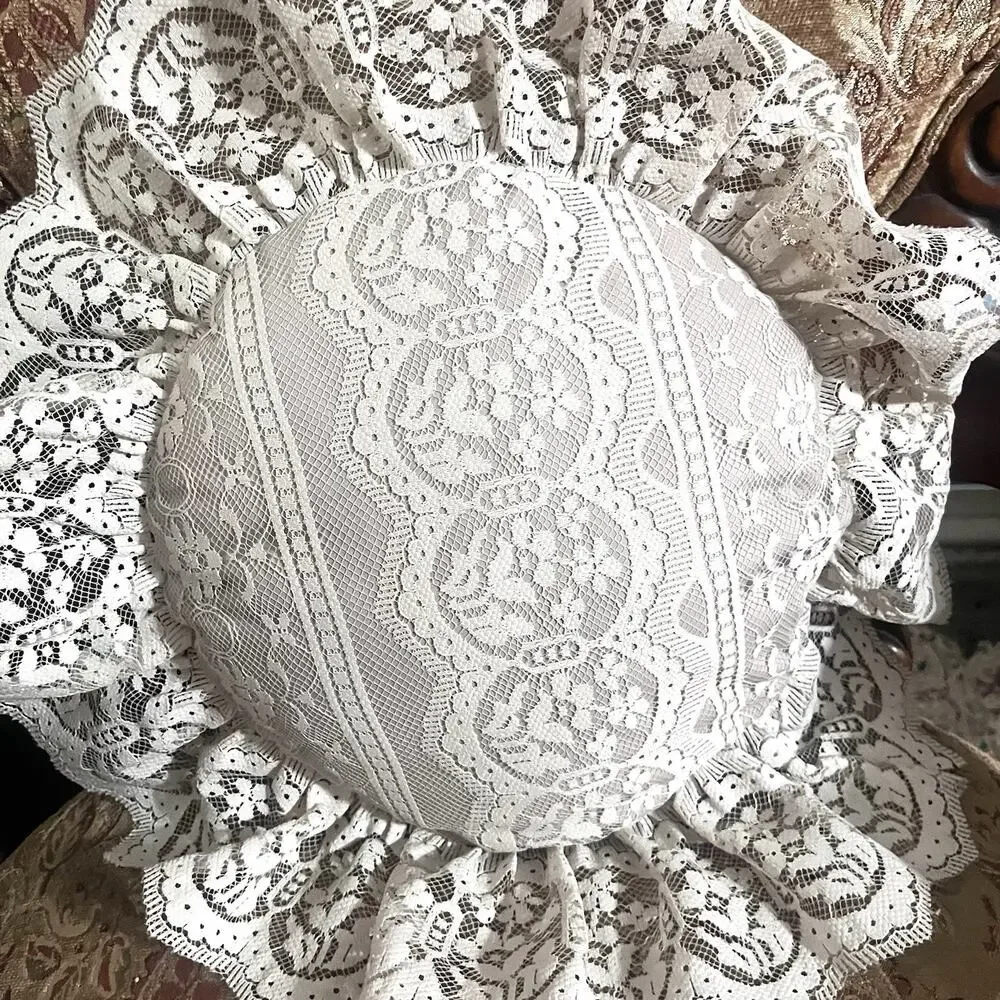 Vintage Croscill Round Lace Ruffle Throw Pillow Ivory Cottage Victorian 20”